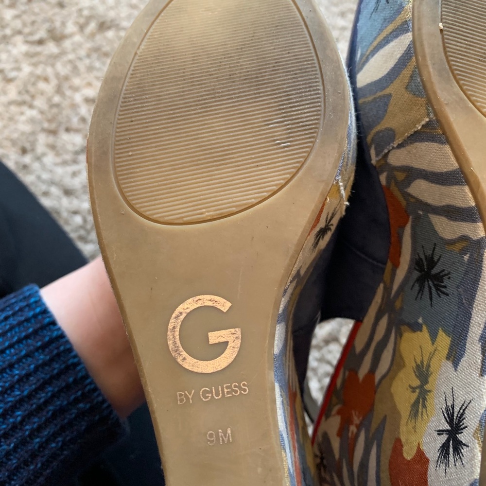 Guess Spring Heels - Picture 8 of 8